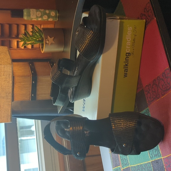 Walking Cradles Shoes - Walking Cradles Karen sandals leather black silver metallic Women's 9 N NEW NIB